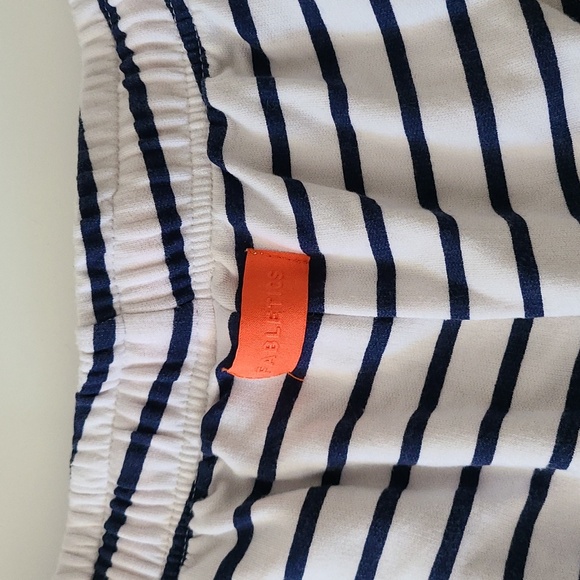 Fabletics Shorts - Picture 4 of 5